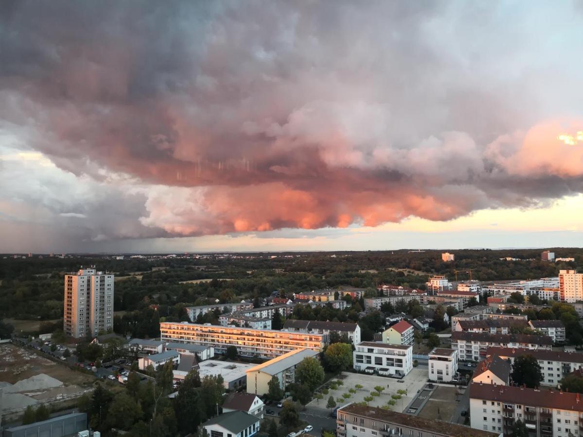 Skyline-Aussicht Und Fantastische Sonnenuntergaenge Daire Langen  Dış mekan fotoğraf